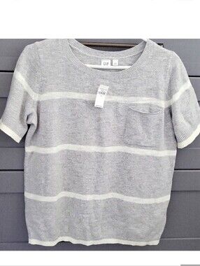 Gap Short Sleeved Sweater with tags!